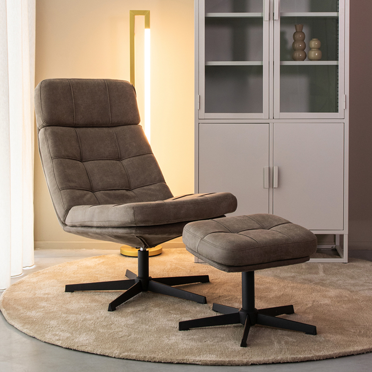 LABEL51 Fauteuil Alvar - Taupe - Micro Suede - Incl. Hocker